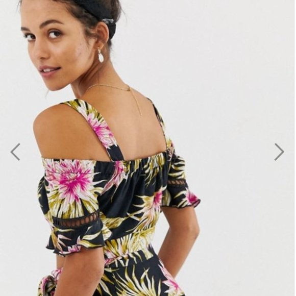 RIVER ISLAND Tropical Palm Cold Shoulder Crop Top - Picture 3 of 12